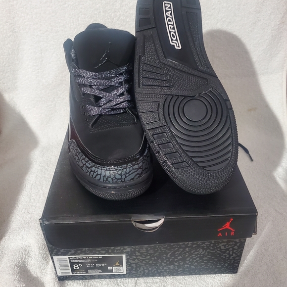 Jordan Sneakers in Black and Gray - Picture 2 of 4